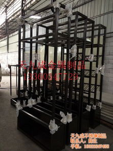 不銹鋼展示架全方位解析 銷售特色、交貨期優(yōu)化與多圖軟件創(chuàng)新